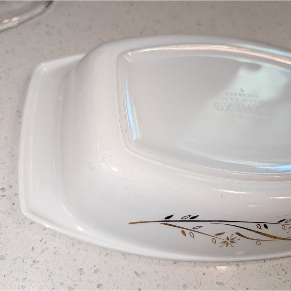 Vintage Pyrex Golden Honeysuckle 1 1/2 Qt Casserole Dish Lid White Bakeware - Picture 4 of 16